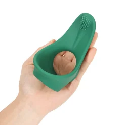 Chi tiết bộ phận lưỡi gai mềm mại kích thích dưới bìu