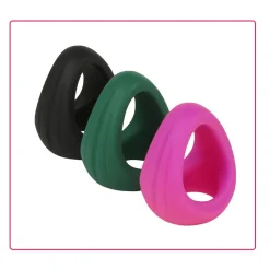 Cảm nhận độ cứng ngắc như khúc gỗ của cậu nhỏ